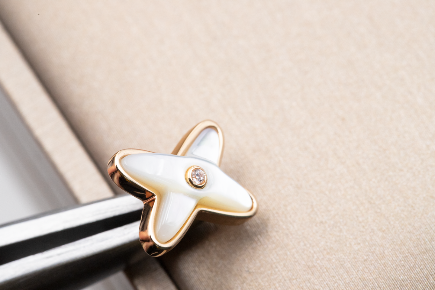 [Novalux]JEUX DE WHITE MOP ROSE GOLD DIAMOND EARRINGS