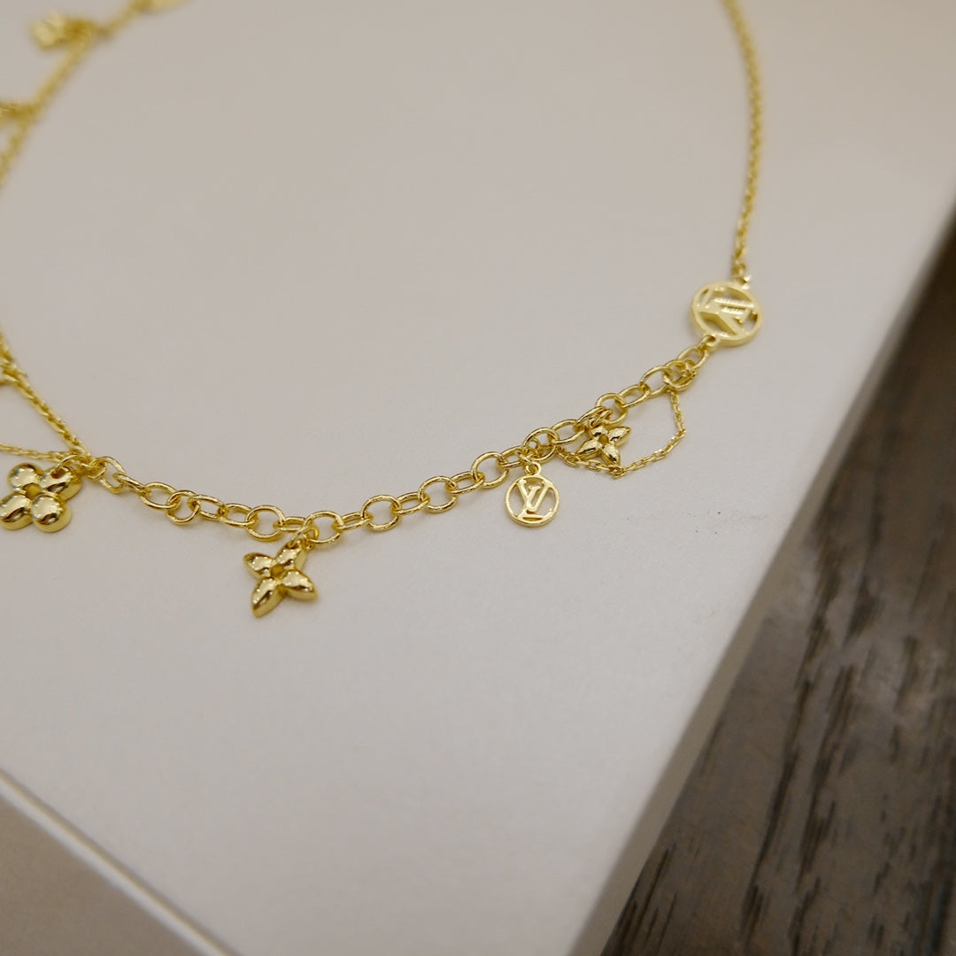 [Novalux]BLOOMING SUPPLE NECKLACE BRASS