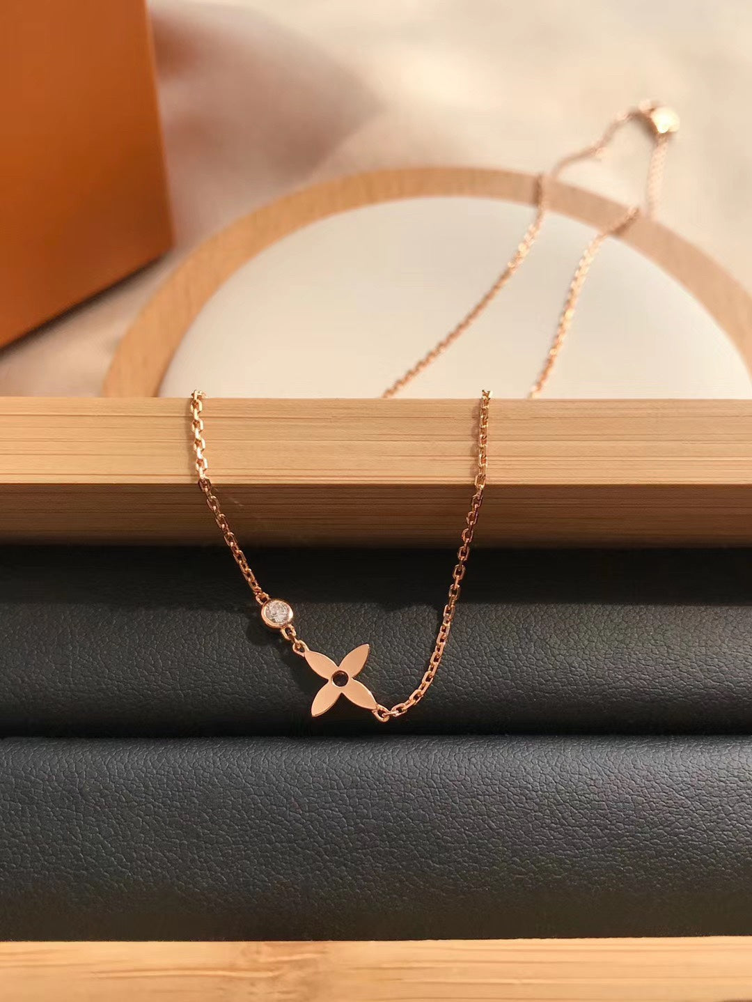 [Novalux]BLOSSOM PENDANT ROSE GOLD AND DIAMOND