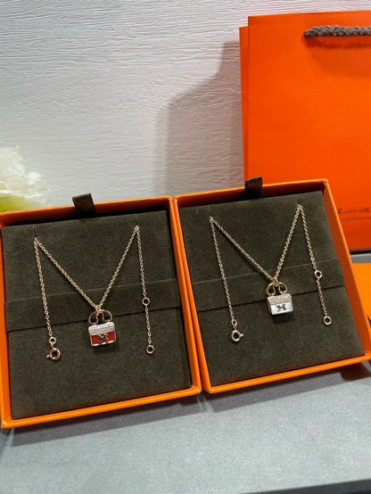 [Novalux]H CIRCE MOISSANITE PENDANT NECKLACE GOLD