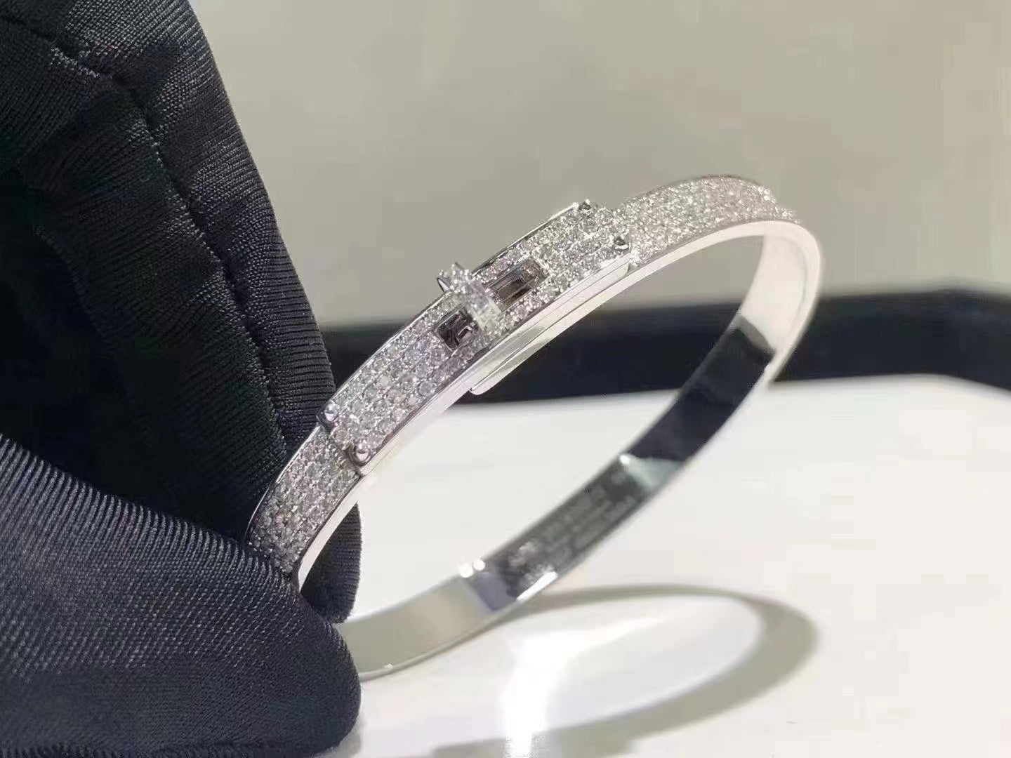 [Novalux]HM KELLY BRACELET IN SILVER AND FULL PAVE DIAMOND