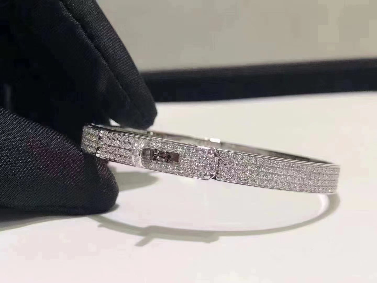 [Novalux]HM KELLY BRACELET IN SILVER AND FULL PAVE DIAMOND