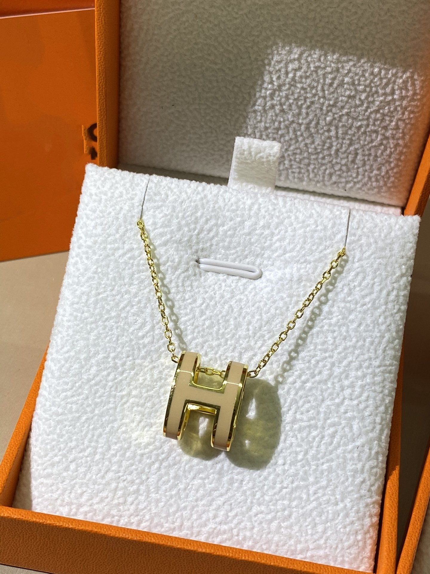 [Novalux]HM CLIC YELLOW ENAMEL GOLD NECKLACE