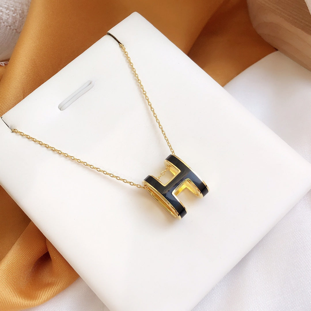 [Novalux]HM CLIC BLACK ENAMEL GOLD NECKLACE