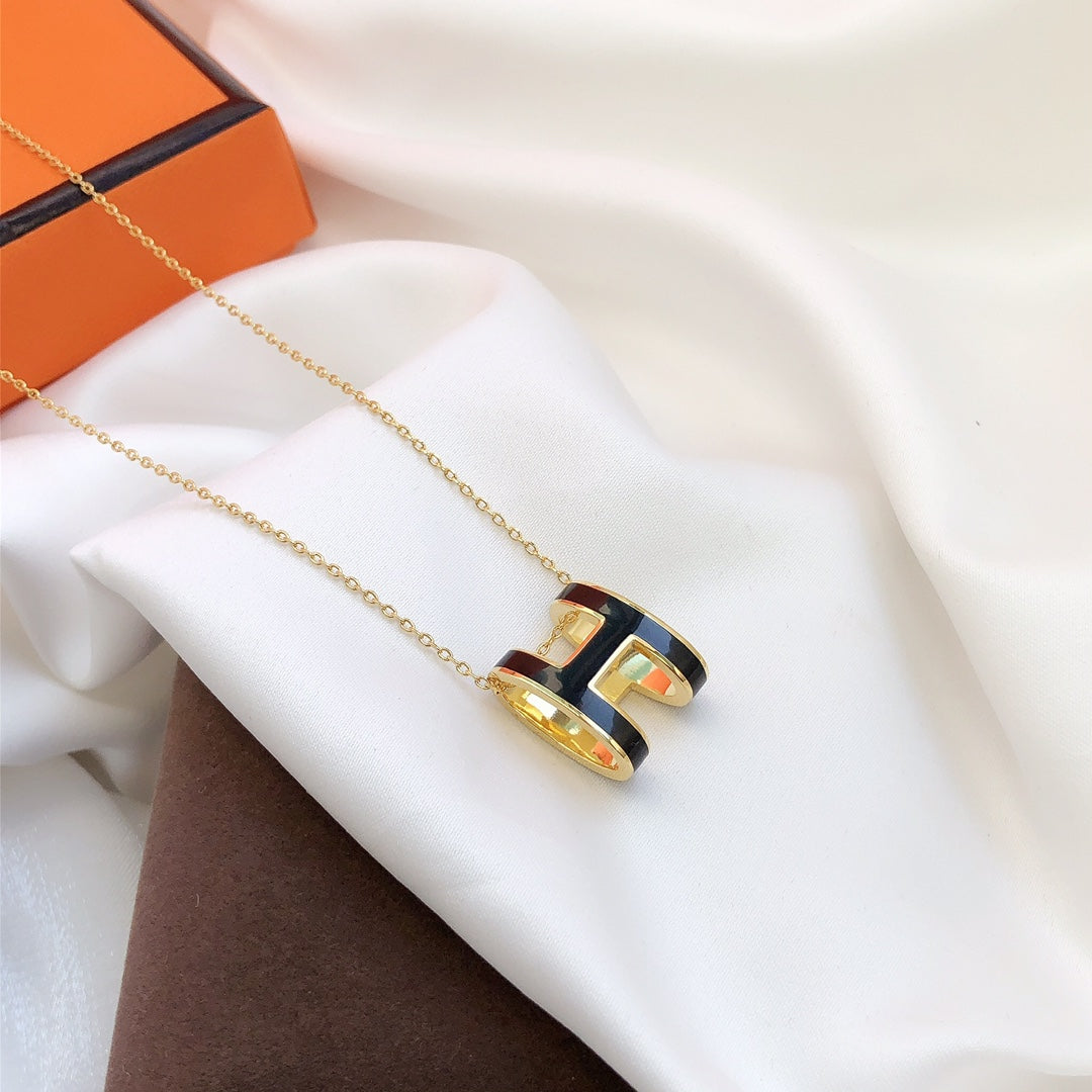 [Novalux]HM CLIC BLACK ENAMEL GOLD NECKLACE