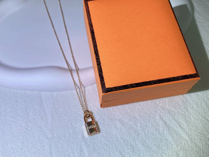 [Novalux]HM ADVANCED NICHE LOCK HEAD NECKLACE DIAMONDS