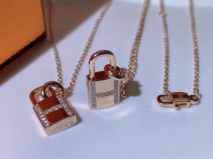 [Novalux]HM ADVANCED NICHE LOCK HEAD NECKLACE DIAMONDS