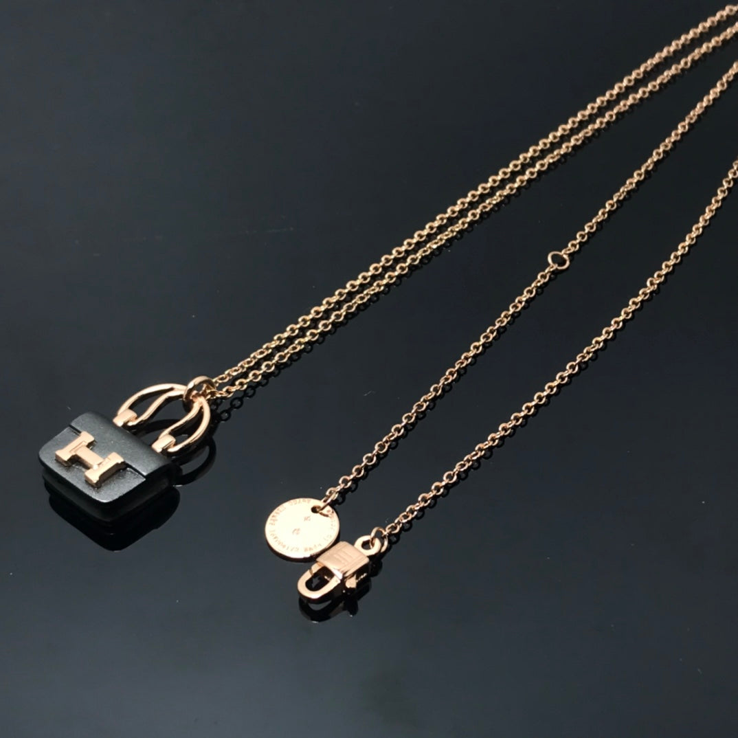 [Novalux]WOMEN'S HM AMULETTES CONSTANCE PENDANT NECKLACE