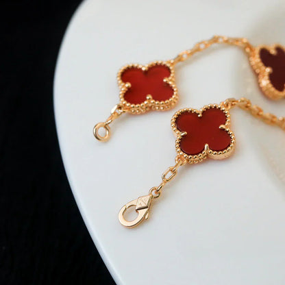 [Novalux]LUCKY CLOVER 5-MOTIF BRACELET - RED CARNELIAN COLLECTION