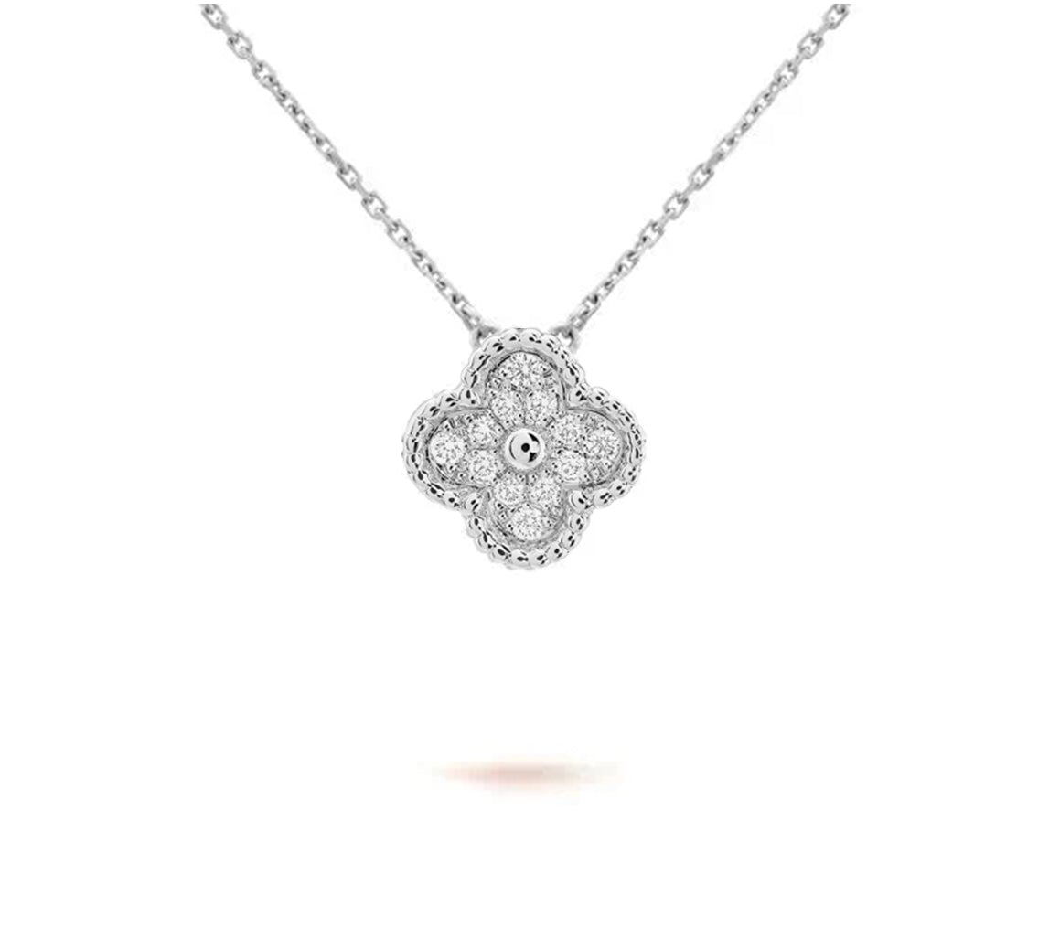[Novalux]15MM CLOVER FLOWER PENDANT NECKLACE WHITE GOLD COLLECTION