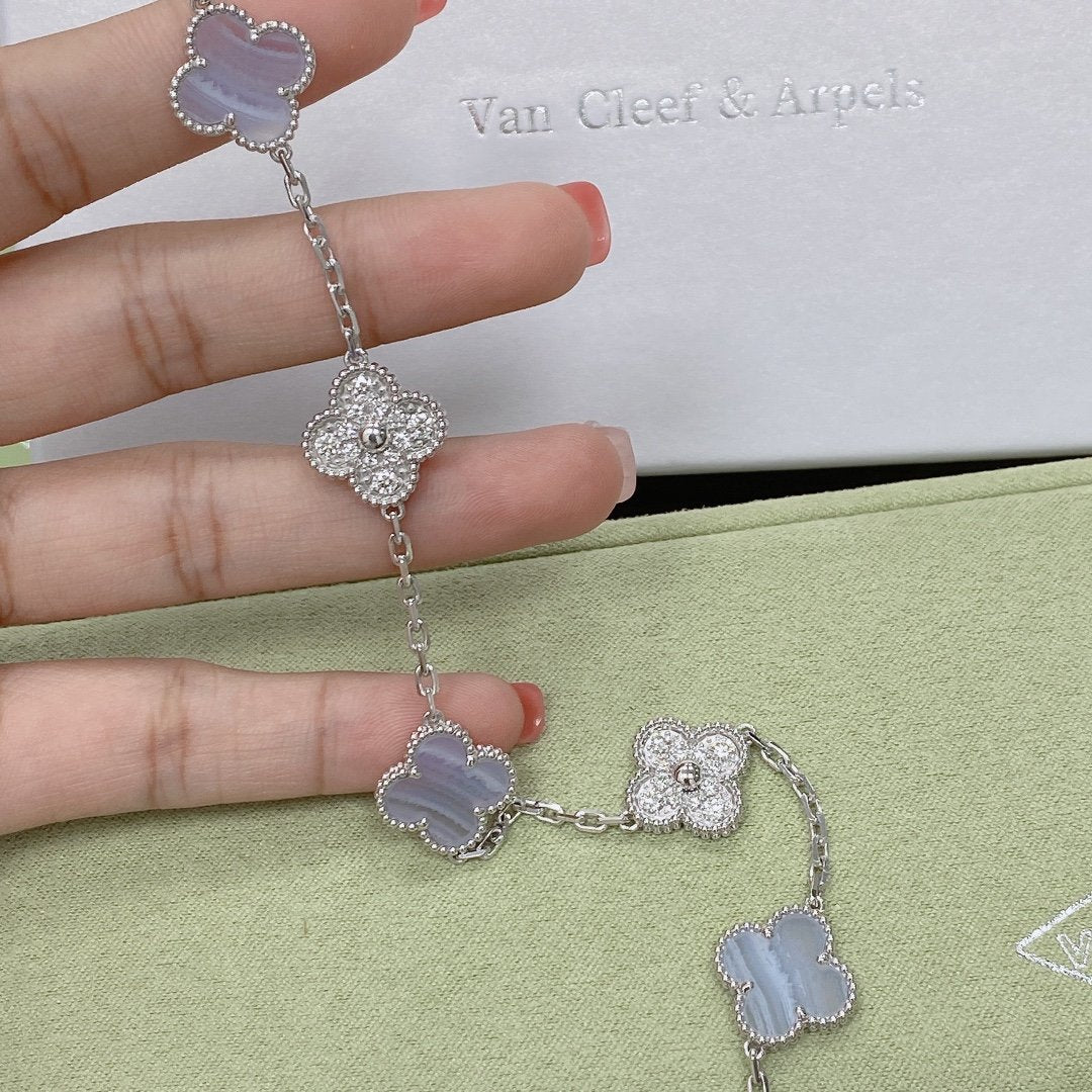 [Novalux]LUCKY CLOVER 5-MOTIF BRACELET - PURPLE CHALCEDONY COLLECTION