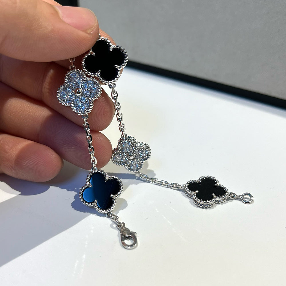 [Novalux]LUCKY CLOVER 5-MOTIF BRACELET - BLACK OXNY COLLECTION