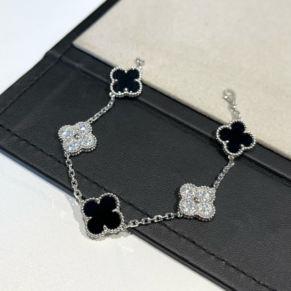 [Novalux]LUCKY CLOVER 5-MOTIF BRACELET - BLACK OXNY COLLECTION