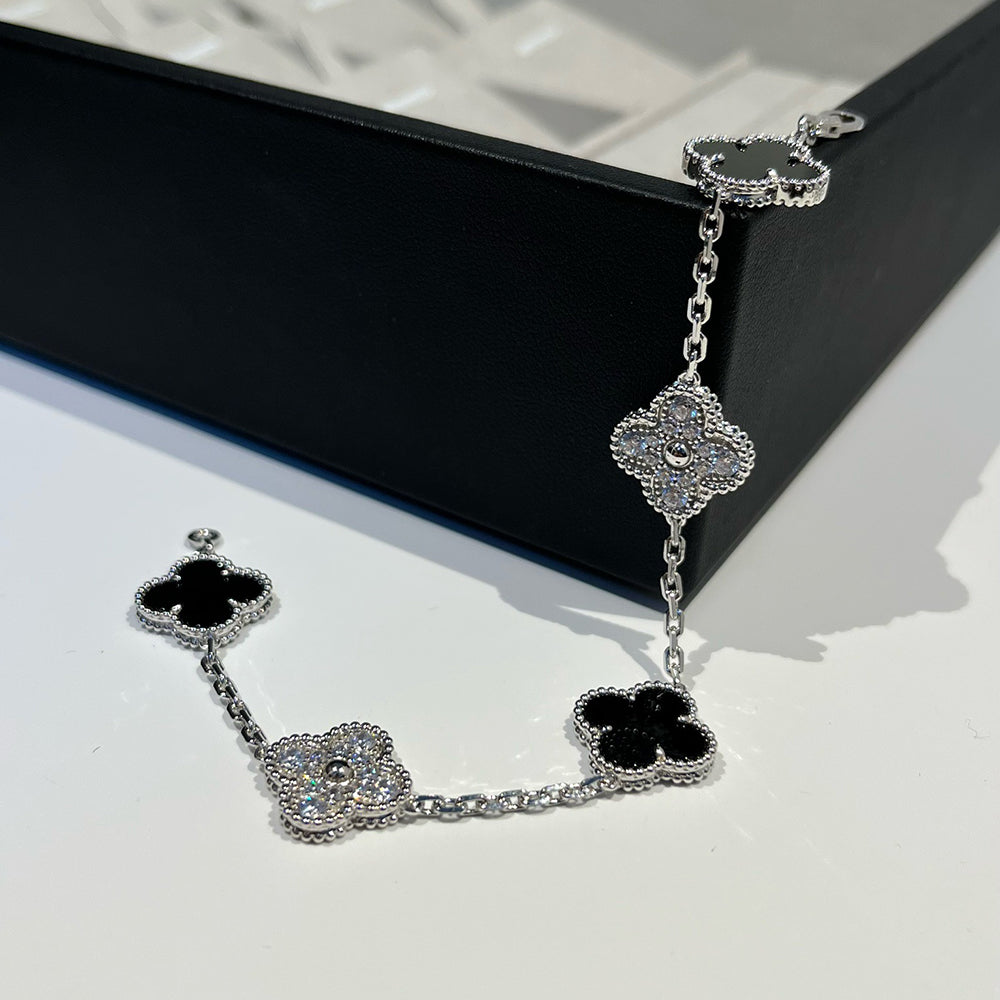 [Novalux]LUCKY CLOVER 5-MOTIF BRACELET - BLACK OXNY COLLECTION