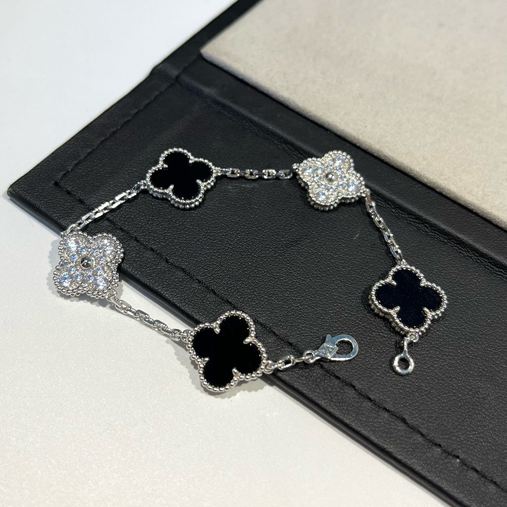 [Novalux]LUCKY CLOVER 5-MOTIF BRACELET - BLACK OXNY COLLECTION