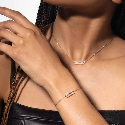 [Novalux]BABY MOVE PENDANT NECKLACE