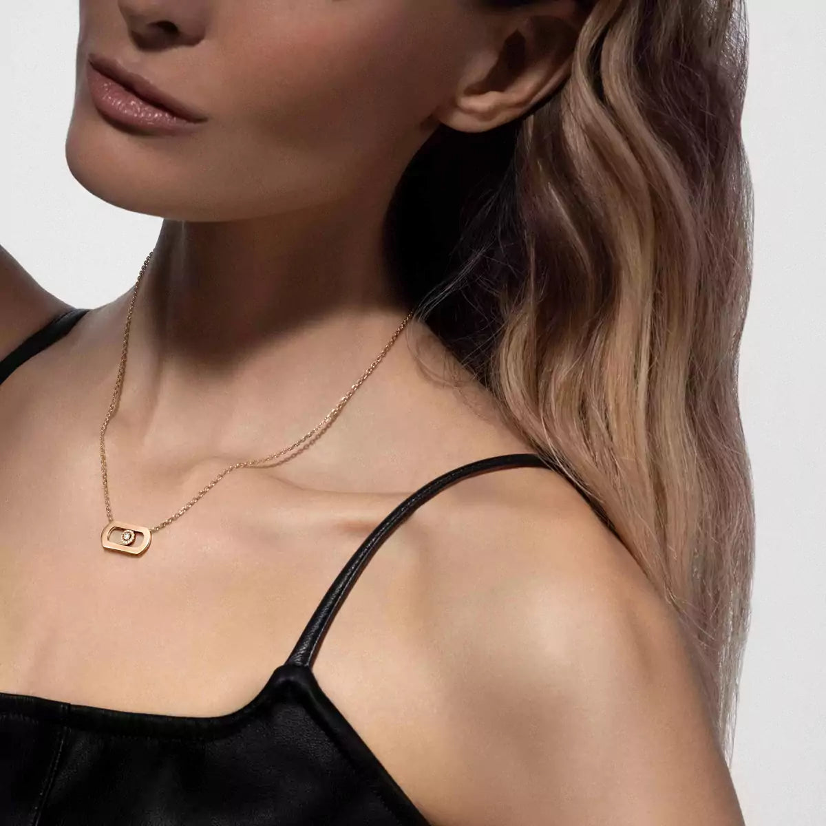 [Novalux]LARGE MOVE PENDANT SINGLE DIAMOND NECKLACE