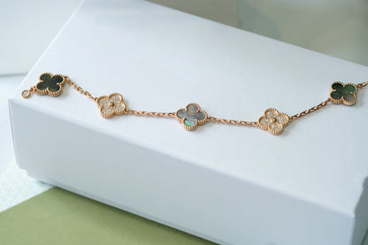 [Novalux]LUCKY CLOVER 5-MOTIF BRACELET - GREY MOTHER-OF-PEARL COLLECTION