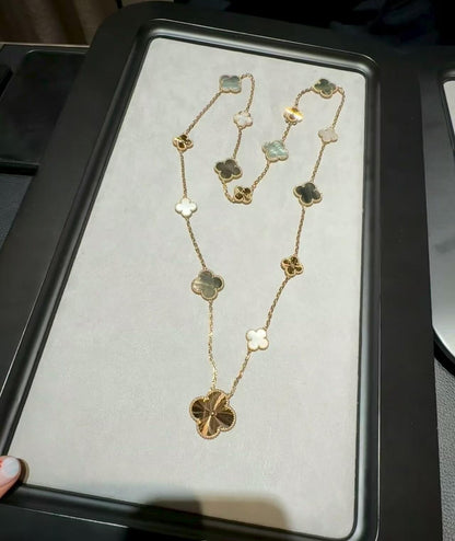 [Novalux]DETACHABLE 15-MOTIF CLOVER STATEMENT SET - GREY MOTHER-OF-PEARL & LASER