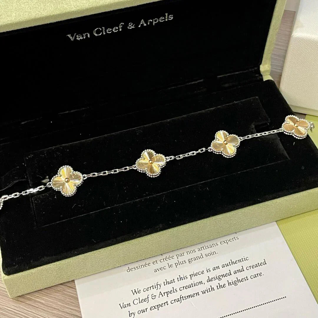 [Novalux]LUCKY CLOVER 5-MOTIF BRACELET - LASER COLLECTION