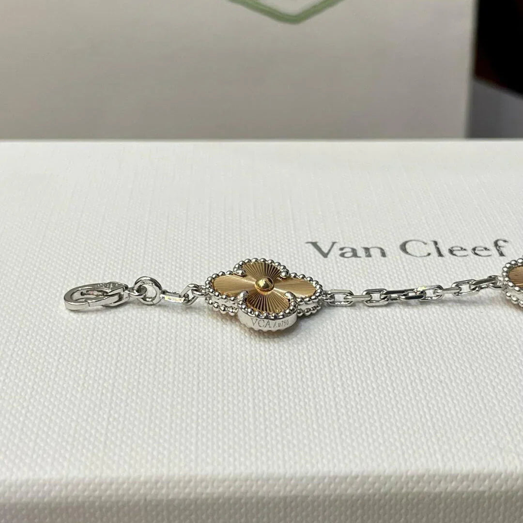 [Novalux]LUCKY CLOVER 5-MOTIF BRACELET - LASER COLLECTION
