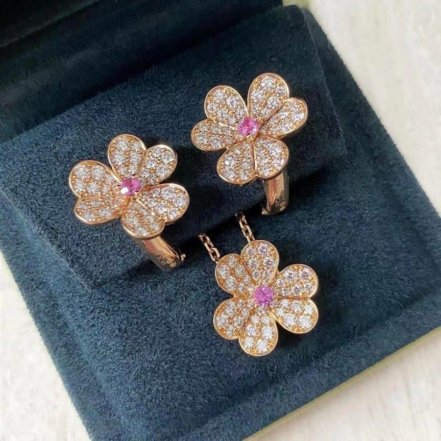 [Novalux]PAVÉ DIAMOND BUTTERFLY CHARM NECKLACE