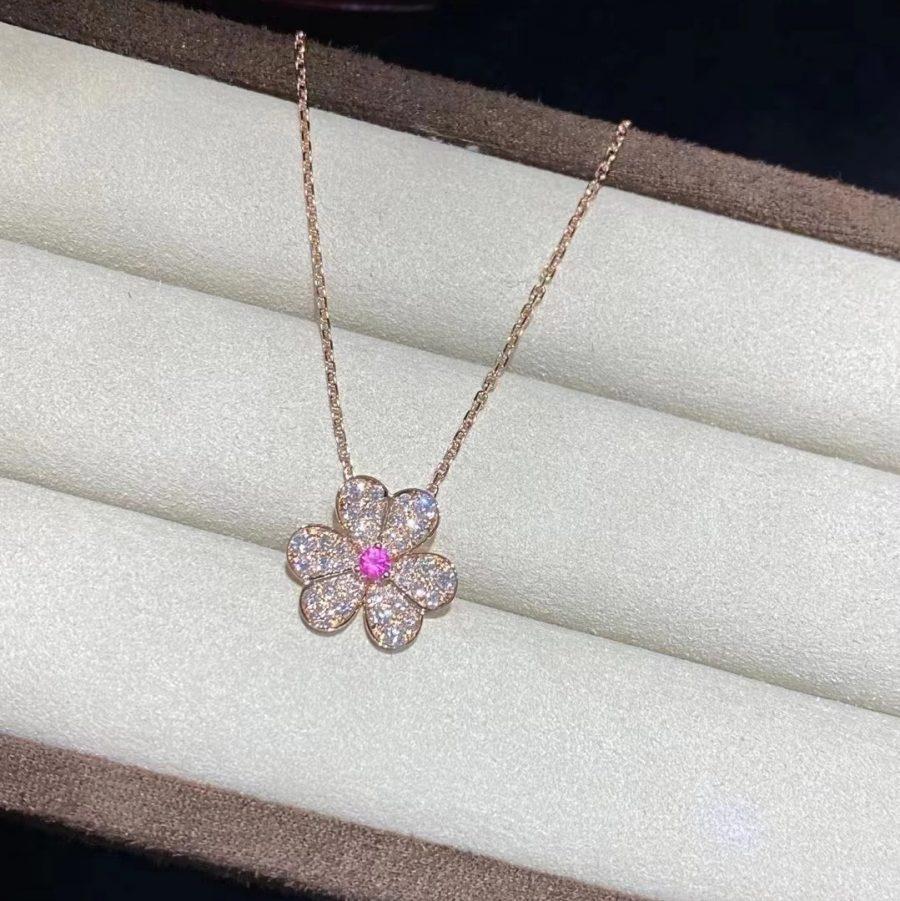 [Novalux]PAVÉ DIAMOND BUTTERFLY CHARM NECKLACE
