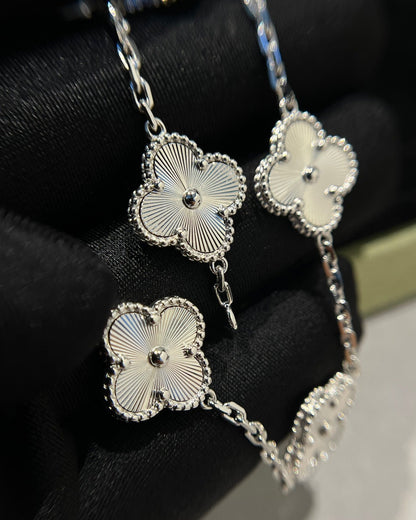 [Novalux]LUCKY CLOVER 5-MOTIF BRACELET - LASER COLLECTION