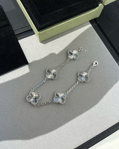 [Novalux]LUCKY CLOVER 5-MOTIF BRACELET - LASER COLLECTION